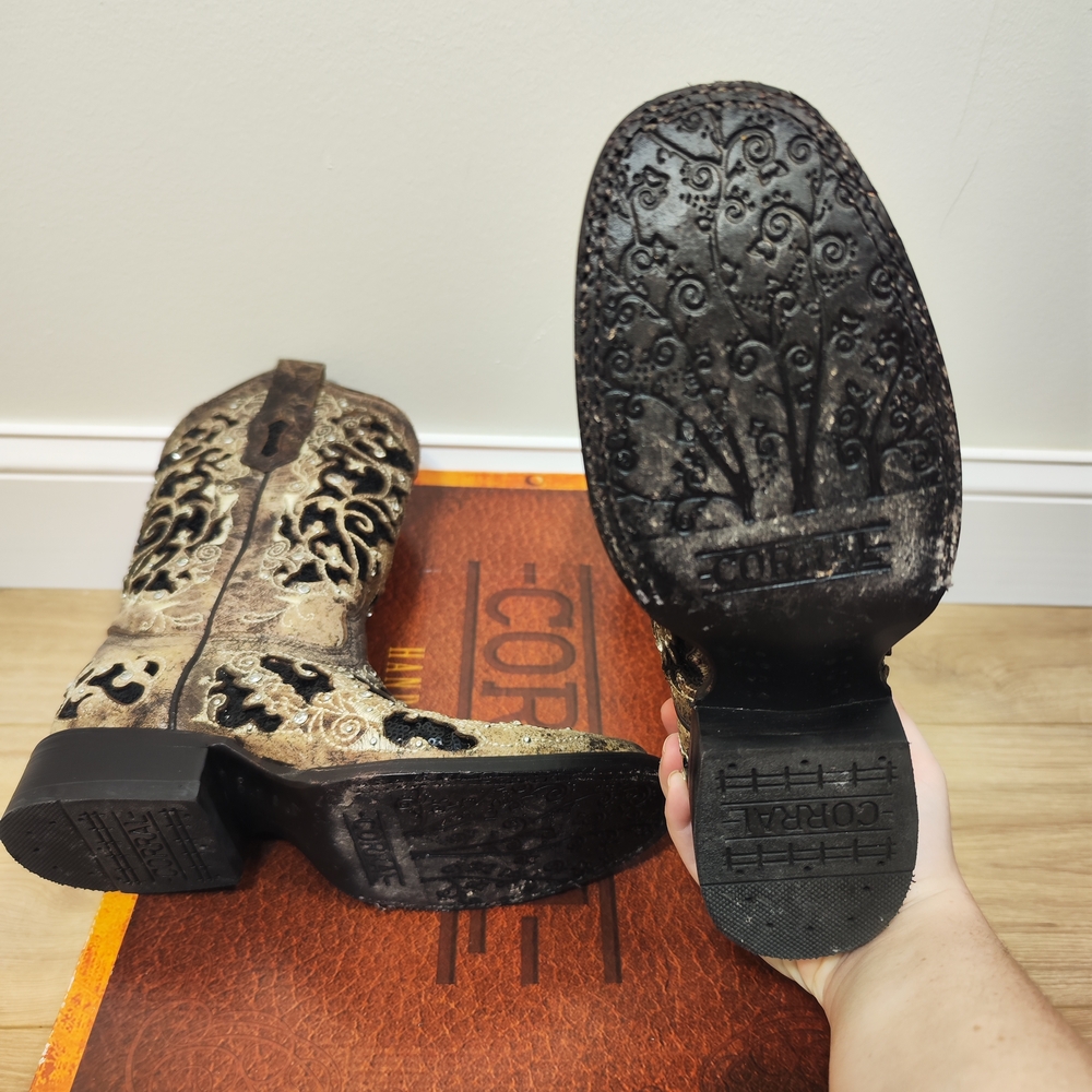 Corral Handcrafted Black and Tan Western Boots 6.5 Women's - Picture 7 of 9
